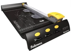 Scheibenschneider Neutron A4+, A4, 10 Blatt, FELLOWES